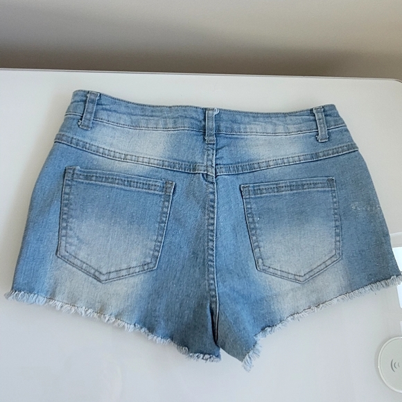 Urban Outfitters Jean Shorts w/Lacey Detail - Size 4 - Picture 3 of 3